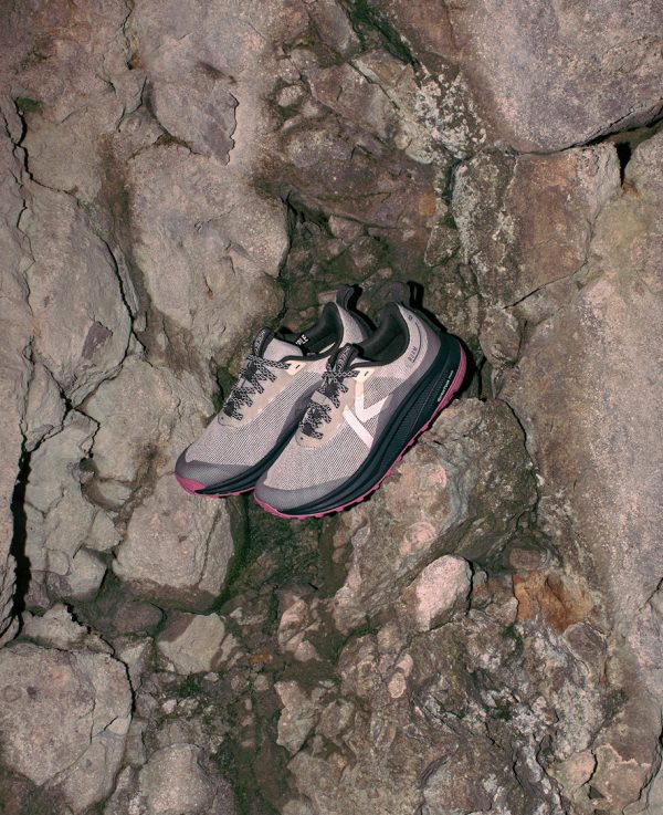 Women's Roam Trail Running Shoe  |  Vapor/Orchid Smoke