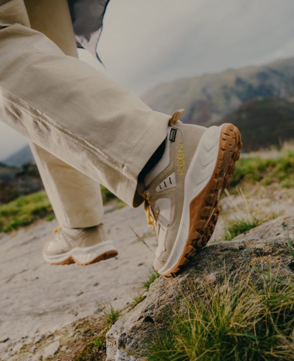 Women's Hightrail Waterproof Hiking Shoe | Birch/Lily Pad